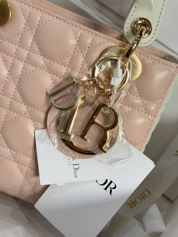 Túi Xách Dior Lady Rep 11 Cao Cấp Nữ Màu Hồng Nhạt 20cm (2)