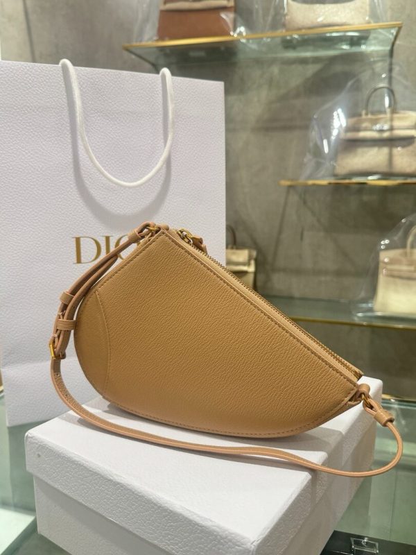 Túi Xách Dior Yên Ngựa Siêu Cấp Nữ Màu Nâu 20x15x4cm (2)