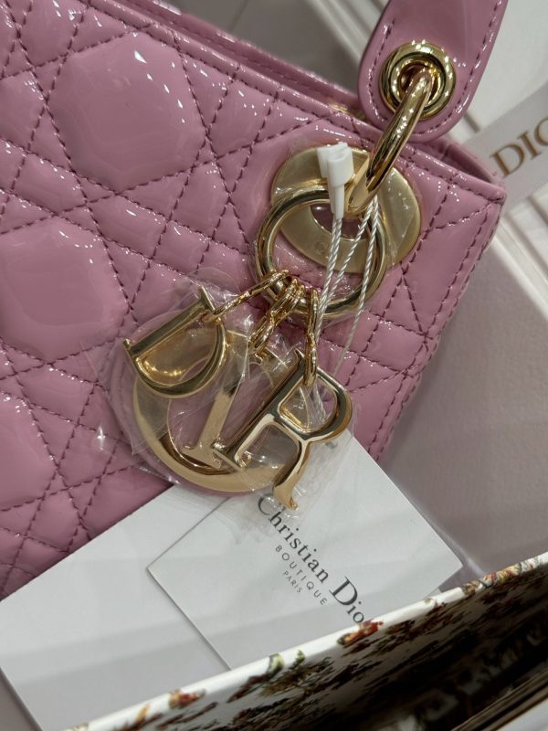 Túi Xách Hàng Hiệu Dior Lady Nữ Màu Hồng Khoá Vàng 17cm (2)