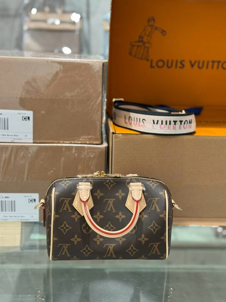 Túi Xách Hàng Hiệu Louis Vuitton LV Speedy bandouliere Hoạ Tiết Monogram 20cm (1)