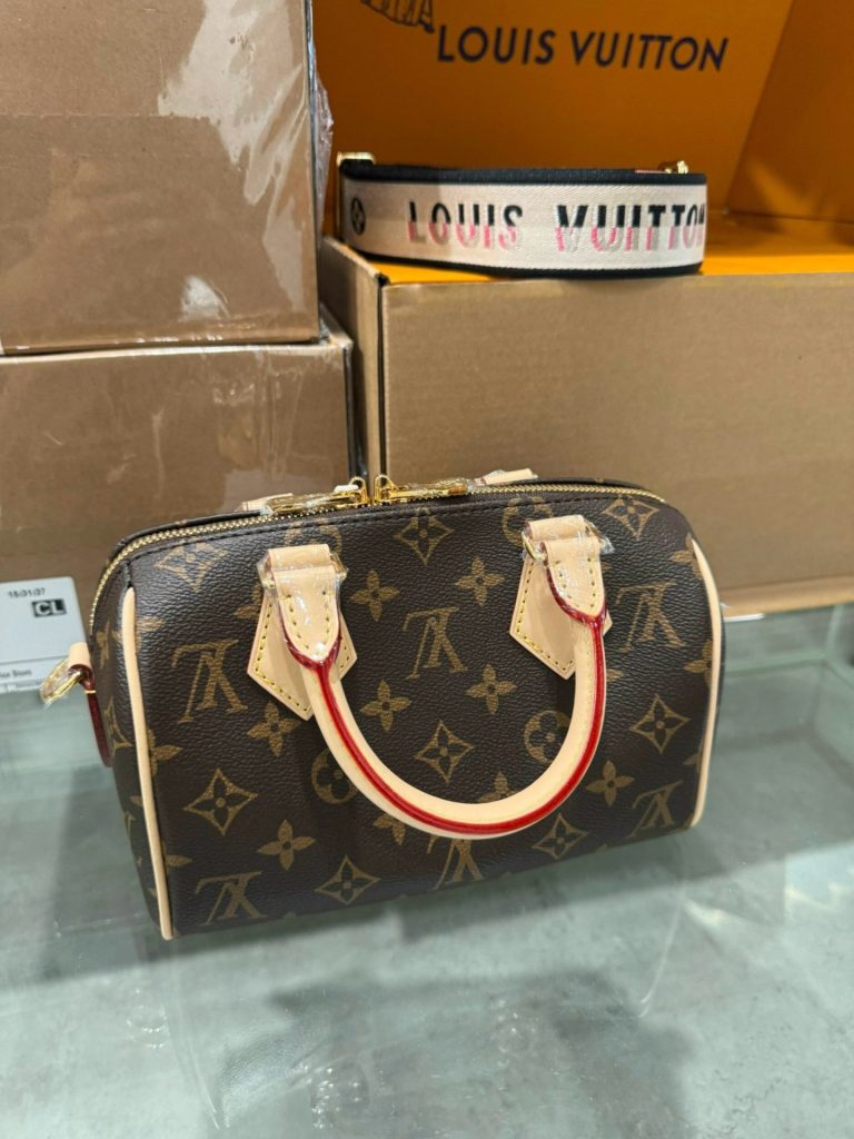 Túi Xách Hàng Hiệu Louis Vuitton LV Speedy bandouliere Hoạ Tiết Monogram 20cm (1)