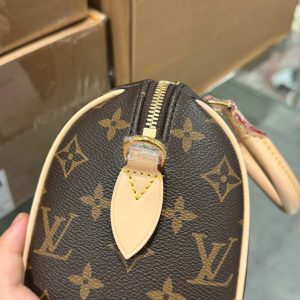 Túi Xách Hàng Hiệu Louis Vuitton LV Speedy bandouliere Hoạ Tiết Monogram 20cm (1)