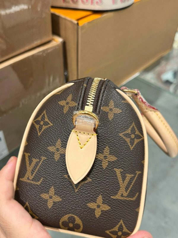 Túi Xách Hàng Hiệu Louis Vuitton LV Speedy bandouliere Hoạ Tiết Monogram 20cm (1)