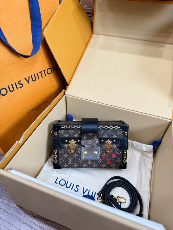 Túi Xách Louis Vuitton Petile Malle Siêu Cấp Nữ Dạng Hộp 20x12x5cm (2)