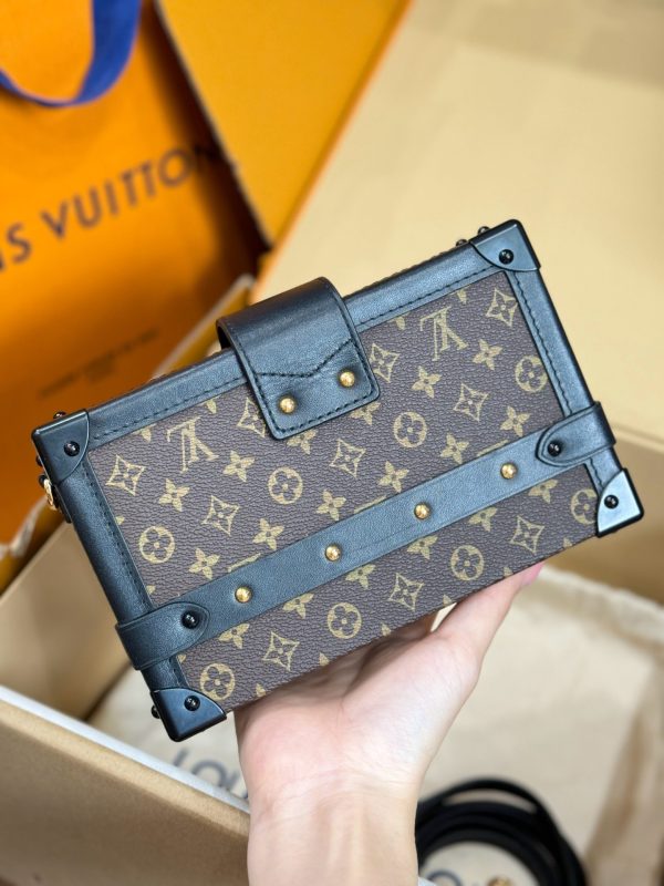 Túi Xách Louis Vuitton Petile Malle Siêu Cấp Nữ Dạng Hộp 20x12x5cm (2)