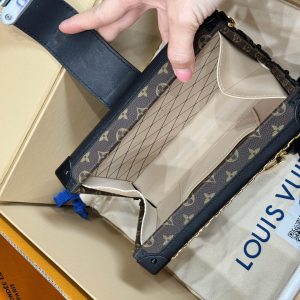 Túi Xách Louis Vuitton Petile Malle Siêu Cấp Nữ Dạng Hộp 20x12x5cm (2)