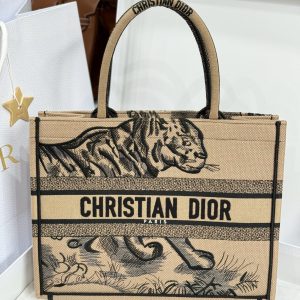 Túi Xách Nữ Dior Book Tote Siêu Cấp Hoạ Tiết Hổ Vằn 36cm (2)