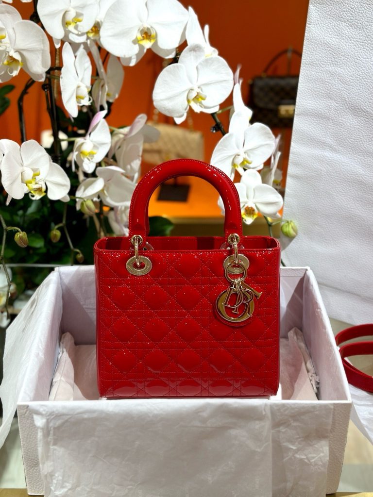 Túi Xách Nữ Dior Lady Da Cừu Màu Đỏ Bóng Rep 11 Cao Cấp 24cm (2)