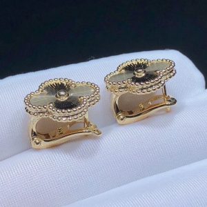 Bông Tai Nữ Van Cleef & Arpels Vintage Alhambra Chế Tác Vàng 18K (2)