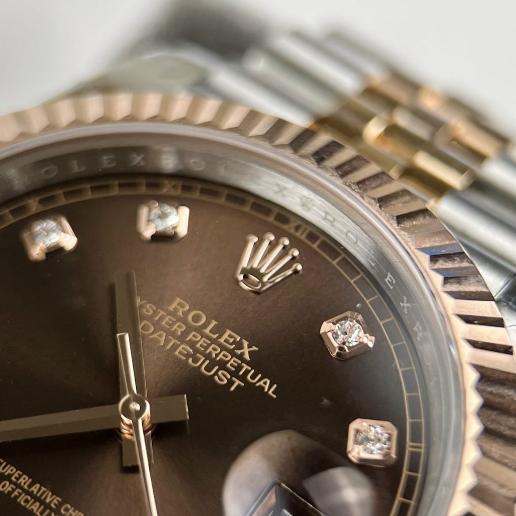 Đồng Hồ Bọc Vàng Rolex DateJust Mặt Số Chocolate Đính Đá Nhà Máy GM 41mm (3)