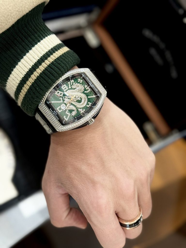 Đồng Hồ Franck Muller V45 Họa Tiết Rồng Màu Xanh Lá Cây ABF 45mm