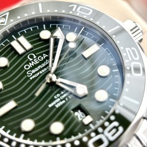 Đồng Hồ Omega Chế Tác Seamaster Diver 300M Màu Xanh Lá Cây VS Factory 42mm (4)