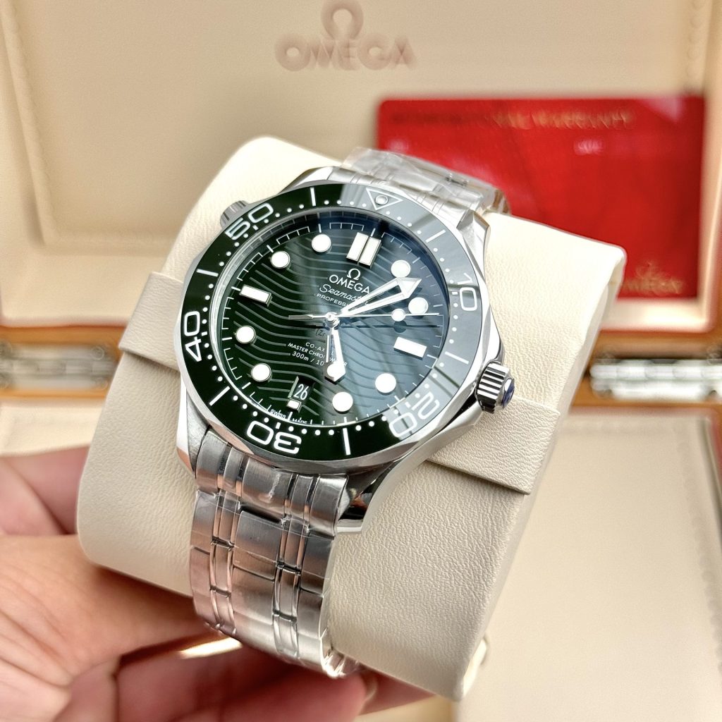 Đồng Hồ Omega Chế Tác Seamaster Diver 300M Màu Xanh Lá Cây VS Factory 42mm (4)