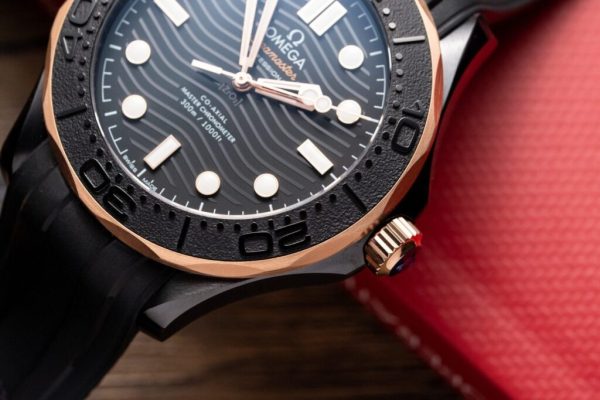 Đồng Hồ Omega Seamaster Vỏ Gốm Màu Demi Dây Cao Su VS Factory 42mm