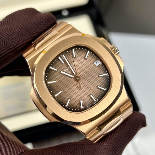 Đồng Hồ Patek Philippe Nautilus 5711 Bọc Vàng Hồng Mặt Số Màu Nâu 3KF 40mm