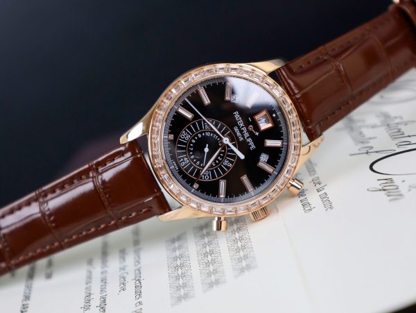 Đồng Hồ Patek Philippe Rep 11 Complications 5961R Đính Đá Mặt Đen (3)