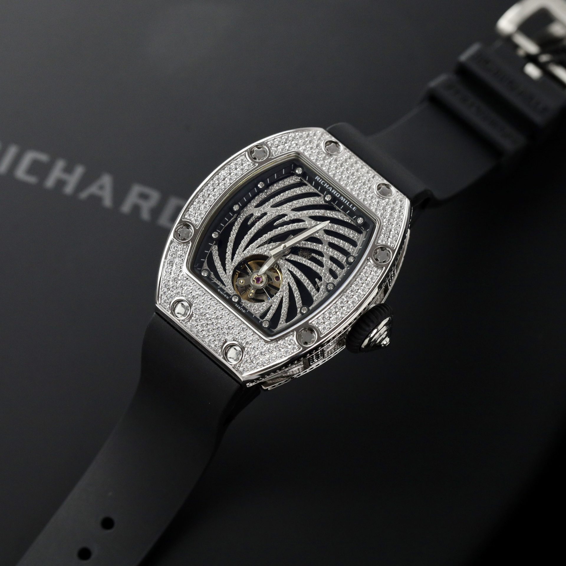 Đồng Hồ Richard Mille Rep 11 RM51-02 Đính Đá Dây Cao Su Màu Đen 40mm (7)