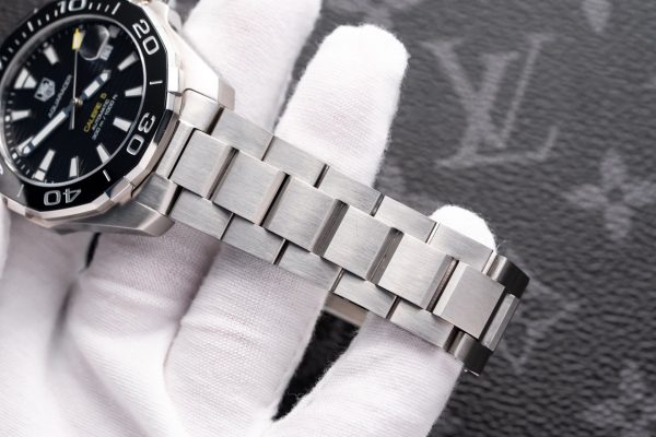 Đồng Hồ Tag Heuer Aquarace Replica 11 Màu Đen Họa Tiết Kẻ 41mm (1)