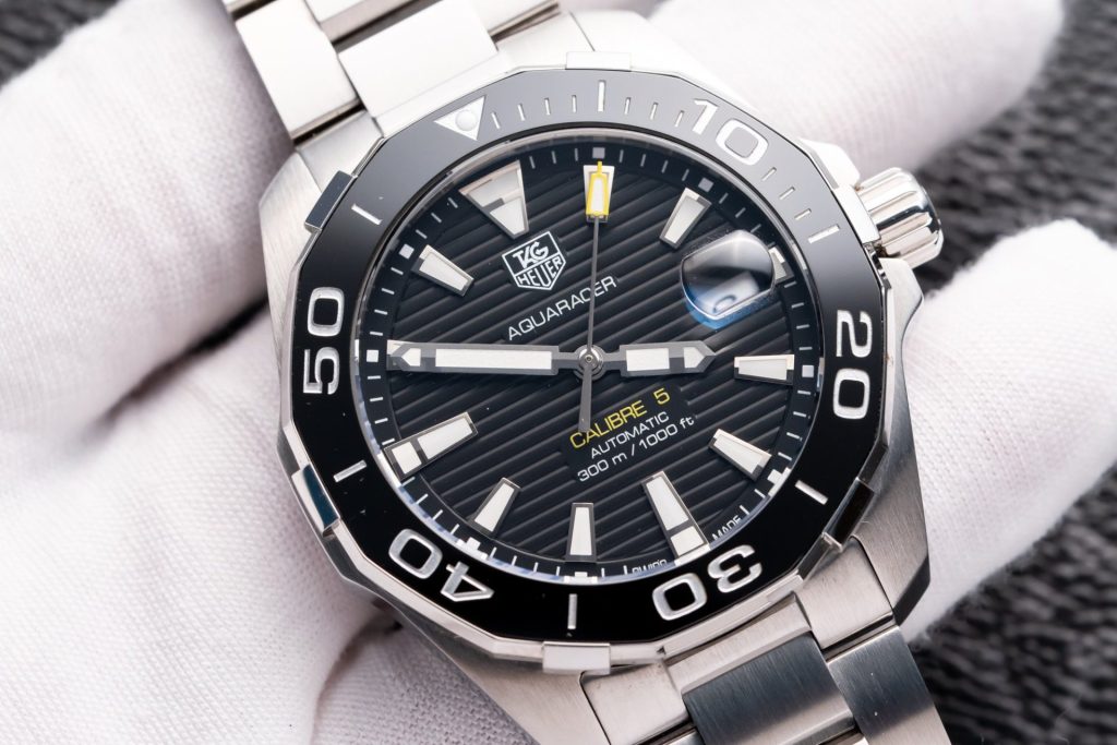 Đồng Hồ Tag Heuer Aquarace Replica 11 Màu Đen Họa Tiết Kẻ 41mm (1)