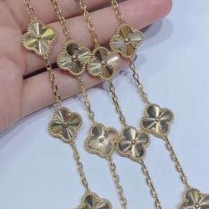 Vòng Tay Van Cleef & Arpels Vintage Alhambra 5 Hoạ Tiết Vàng 18K Chế Tác (2)