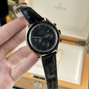 Đồng Hồ Omega SpeedMaster MoonWatch Chế Tác Mặt Đen Nhà Máy RM 44mm (2)