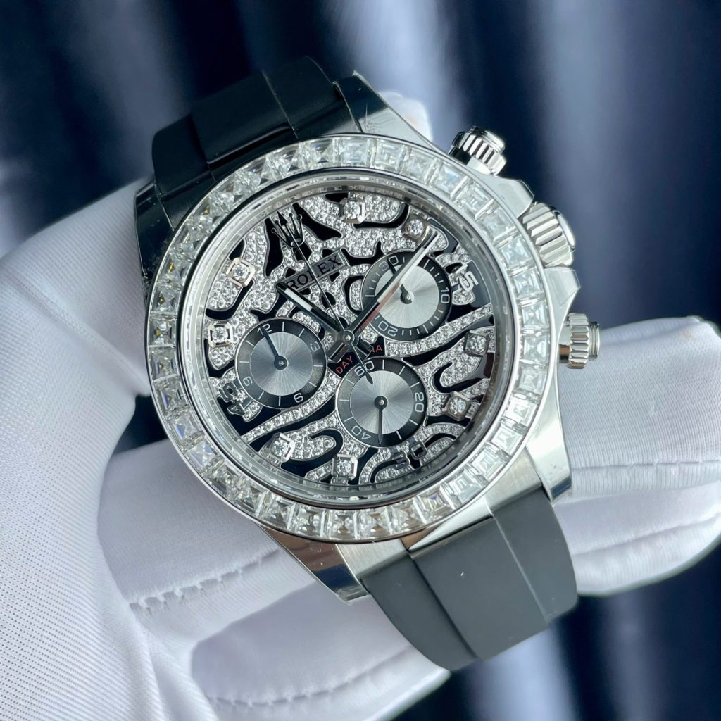 Đồng Hồ Rolex Cosmograph Daytona Eye Of The Tiger Chế Tác Kim Cương Moissanite Baguette 40mm (2)