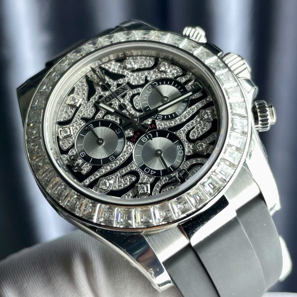 Đồng Hồ Rolex Cosmograph Daytona Eye Of The Tiger Chế Tác Kim Cương Moissanite Baguette 40mm (2)