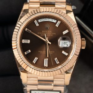 Đồng Hồ Rolex Day-Date 228235 Replica 11 Mặt Chocolate Trọng Lượng 185gram Nhà Máy QF 40mm (2)