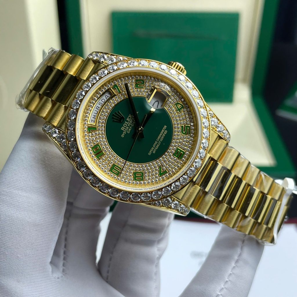 Đồng Hồ Rolex Day-Date Chế Tác Bọc Vàng Đính Kim Cương Moissanite Trọng Lượng 173 Gram 40mm (2)