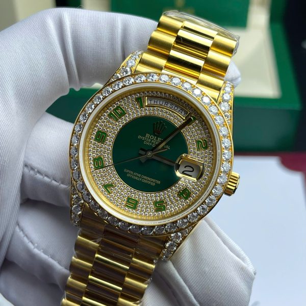 Đồng Hồ Rolex Day-Date Chế Tác Bọc Vàng Đính Kim Cương Moissanite Trọng Lượng 173 Gram 40mm (2)