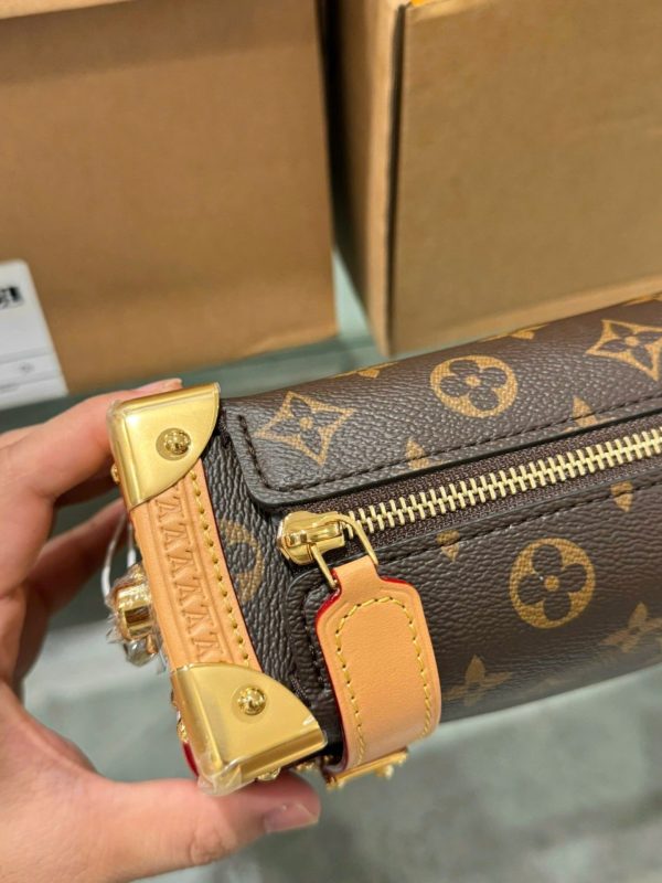 Túi Louis Vuitton LV Side Trunk Tracking MM Rep 11 Cao Cấp Hoạ Tiết Monogram 21cm (2)