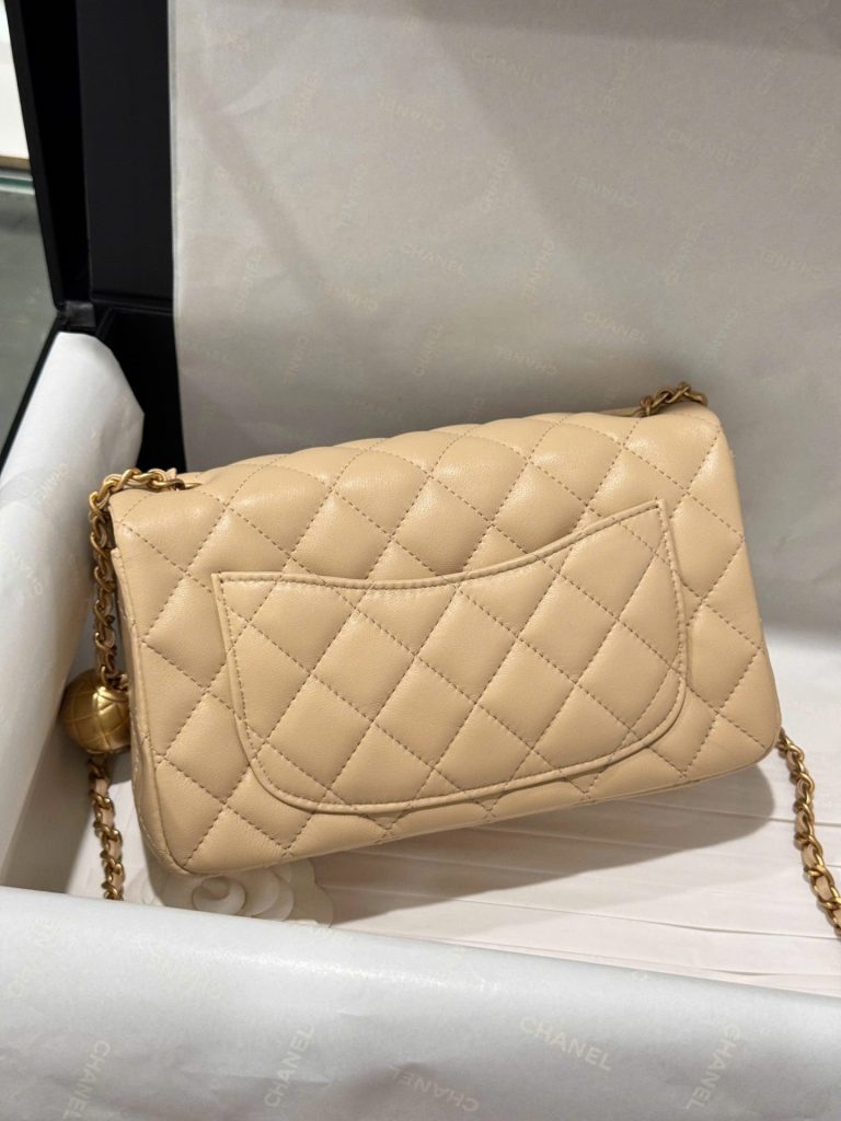 Túi Xách Chanel Classic Chuông Like Auth Màu Be Khoá Vàng 20cm (2)