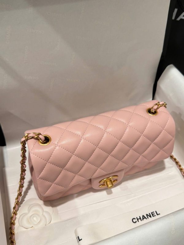 Túi Xách Chanel Classic Chuông Replica 11 Màu Hồng Khoá Vàng 20cm (2)