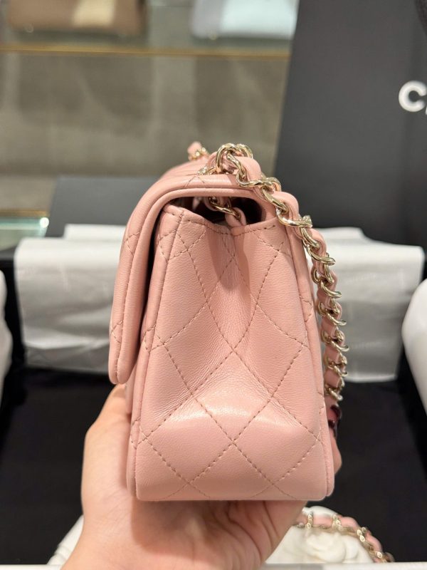 Túi Xách Chanel Classic Mini Màu Hồng Khoá Vàng Hồng Siêu Cấp 17cm (2)