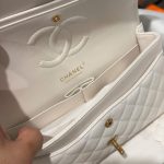 Túi Xách Chanel Classic Nữ Màu Trắng Khoá Vàng Rep 11 Cao Cấp 25cm (2)