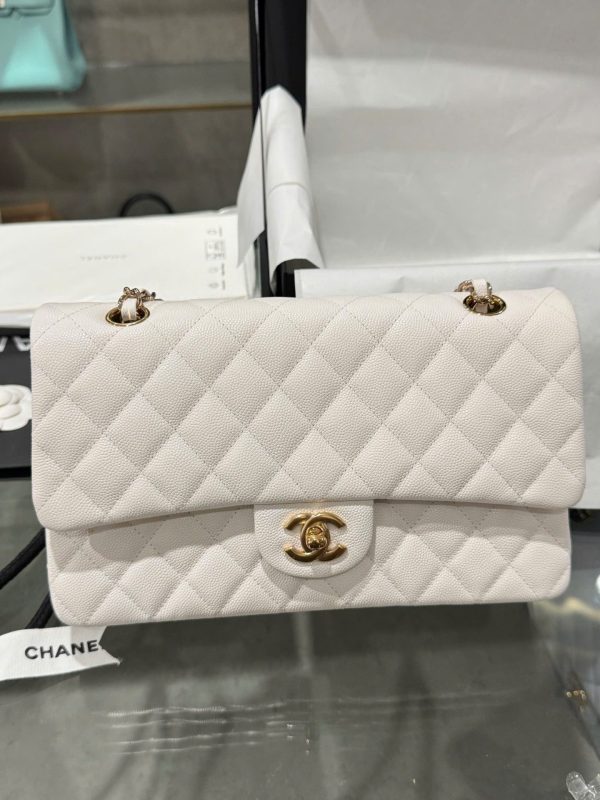 Túi Xách Chanel Classic Nữ Màu Trắng Khoá Vàng Rep 11 Cao Cấp 25cm (2)