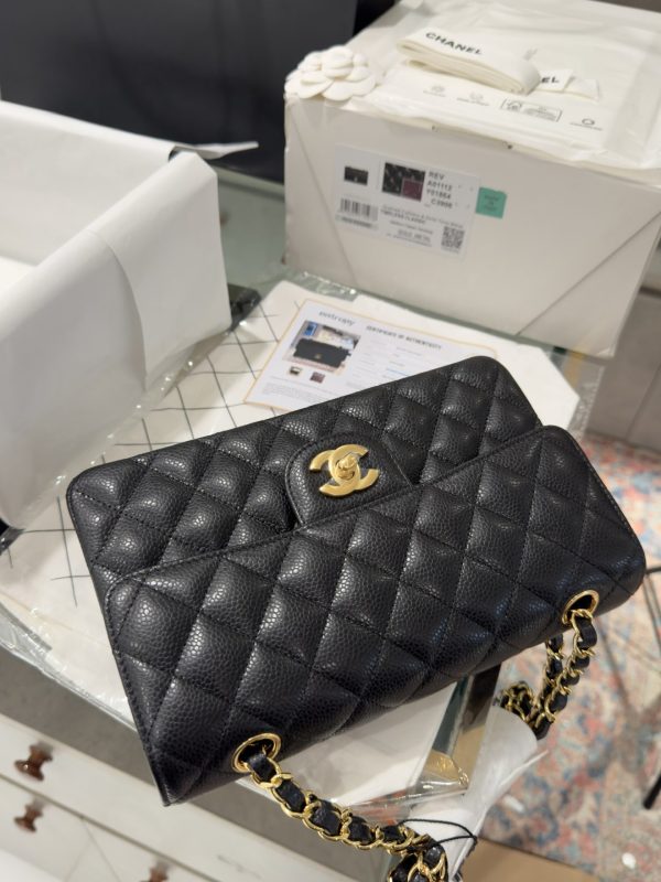 Túi Xách Chanel Classic Replica 11 Da Hạt Màu Đen Khoá Vàng 23cm (1)