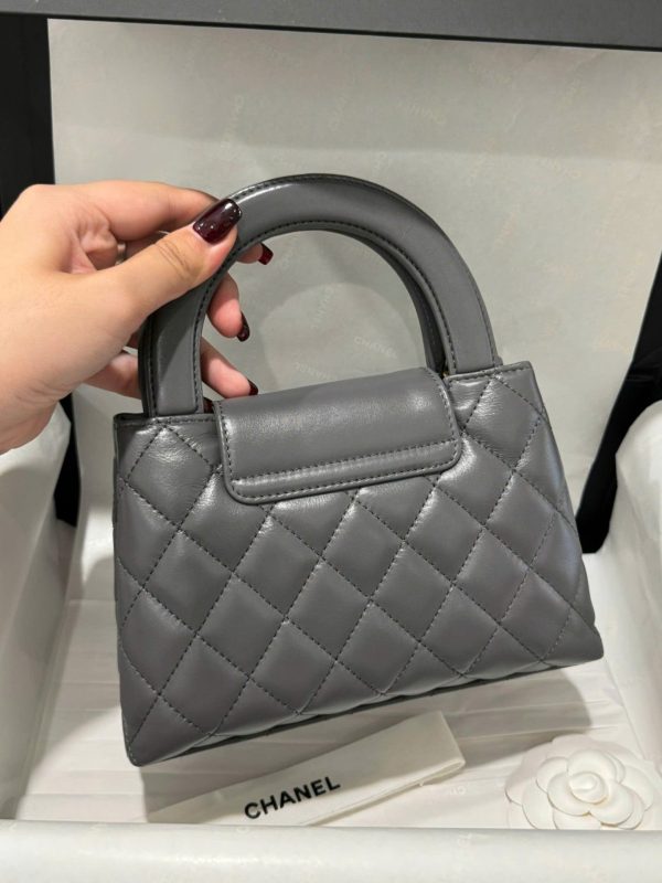 Túi Xách Chanel Kelly Siêu Cấp Nữ Màu Xám Khoá Vàng 19x13x7cm (2)