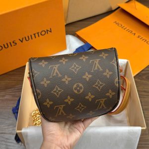 Túi Xách Đeo Hông Louis Vuitton LV Mini Hoạ Tiết Monogram 17x12x9 (2)