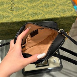 Túi Xách Hàng Hiệu Gucci Marmont Nữ Da Mịn Màu Đen 18cm (2)