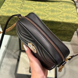 Túi Xách Hàng Hiệu Gucci Marmont Nữ Da Mịn Màu Đen 18cm (2)