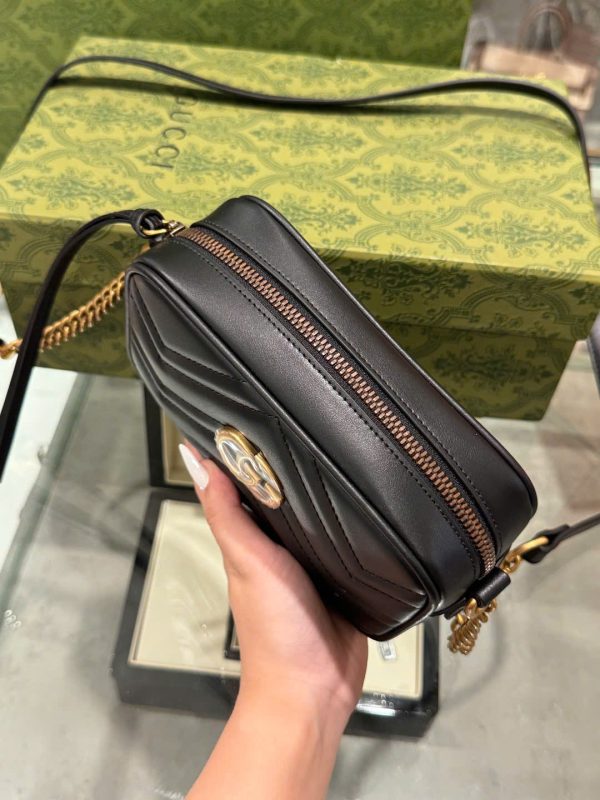 Túi Xách Hàng Hiệu Gucci Marmont Nữ Da Mịn Màu Đen 18cm (2)