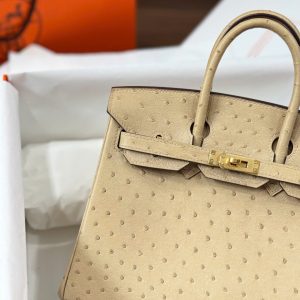 Túi Xách Hermes Birkin Cận Auth Da Đà Điểu Màu Be Khoá Vàng 25cm (2)