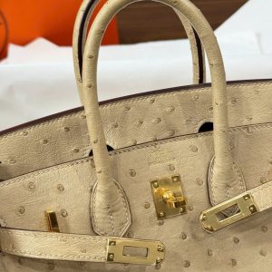 Túi Xách Hermes Birkin Cận Auth Da Đà Điểu Màu Be Khoá Vàng 25cm (2)