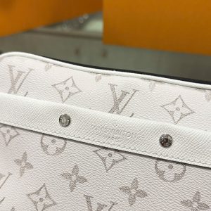 Túi Xách Louis Vuitton LV Alpha Siêu Cấp Hoạ Tiết Monogram Màu Trắng 24x16x8cm (2)