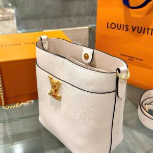 Túi Xách Louis Vuitton LV Lock And Walk Siêu Cấp Da Bê Màu Trắng 20cm (2)