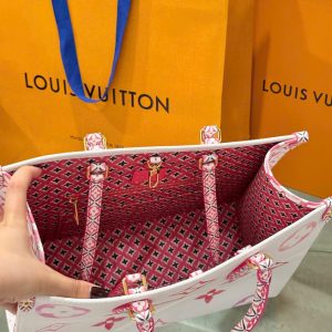 Túi Xách Louis Vuitton LV OnTheGo Hoạ Tiết Monogram Màu Hồng 35cm (2)