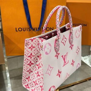 Túi Xách Louis Vuitton LV OnTheGo Hoạ Tiết Monogram Màu Hồng 35cm (2)