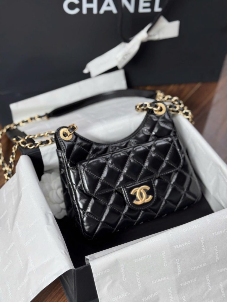 Túi Xách Nữ Chanel Small Hobo Like Auth Màu Đen Bóng 17x19x6cm (2)