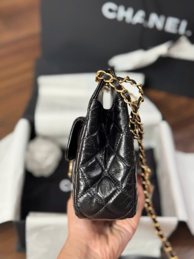 Túi Xách Nữ Chanel Small Hobo Like Auth Màu Đen Bóng 17x19x6cm (2)